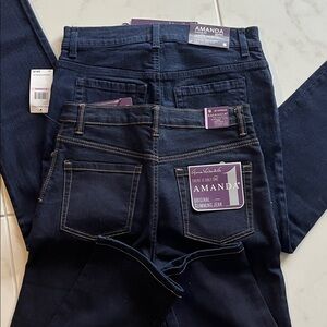 NWT Gloria Vanderbilt Deep Indigo Jeans